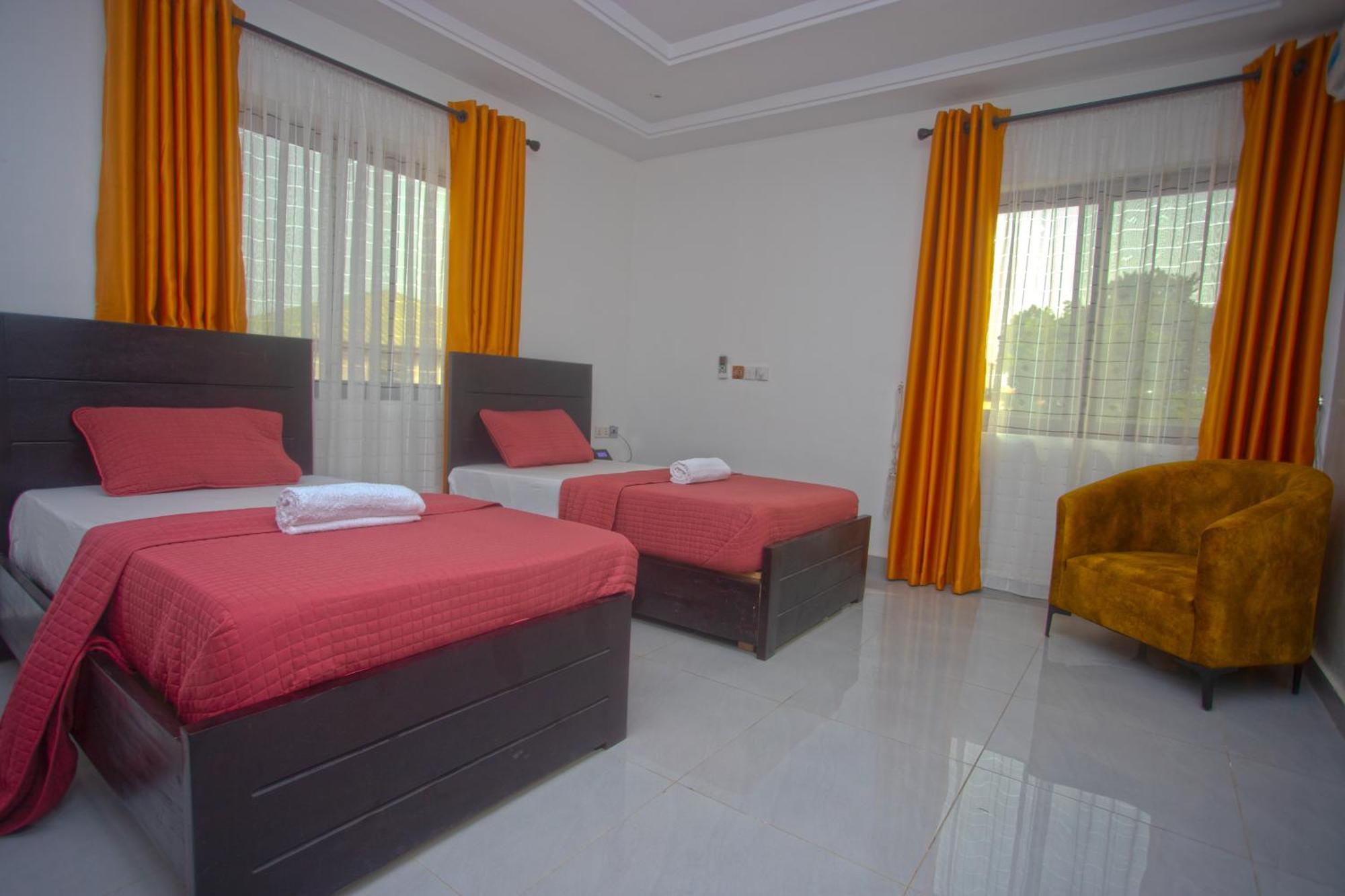 Labev Hotel Kumasi Esterno foto