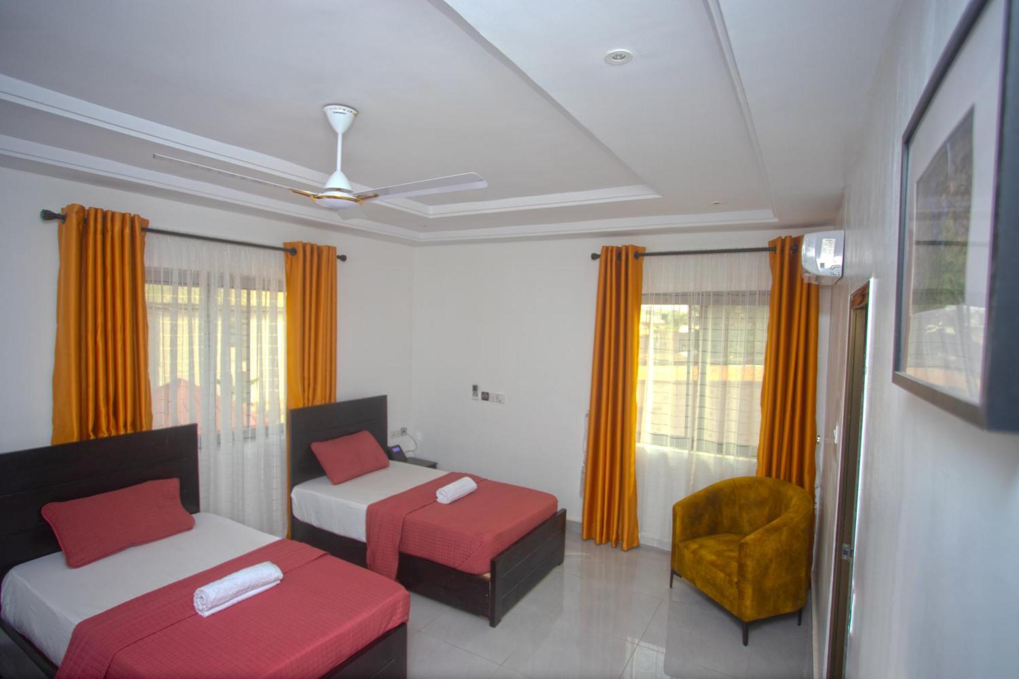 Labev Hotel Kumasi Esterno foto
