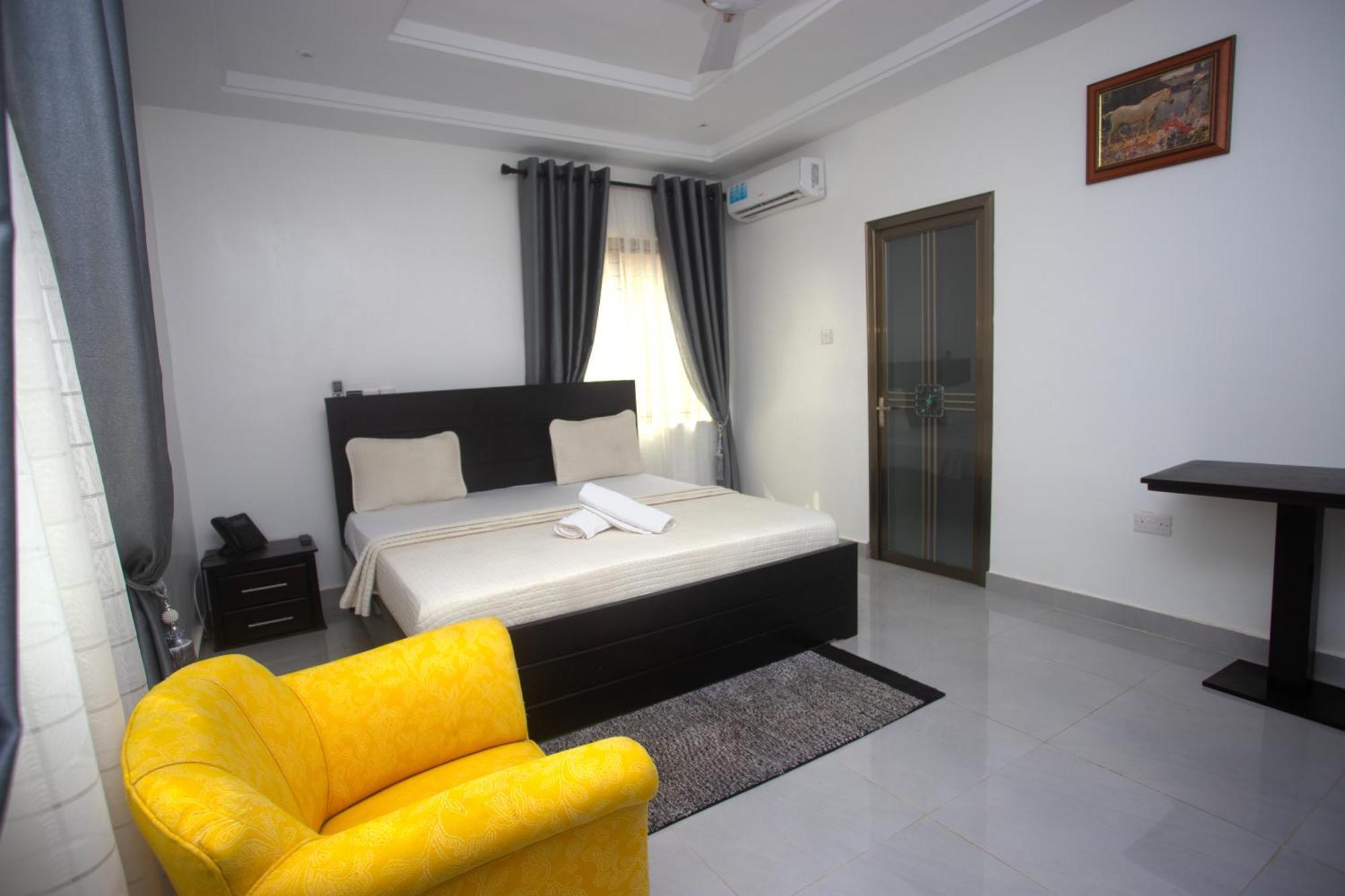 Labev Hotel Kumasi Esterno foto