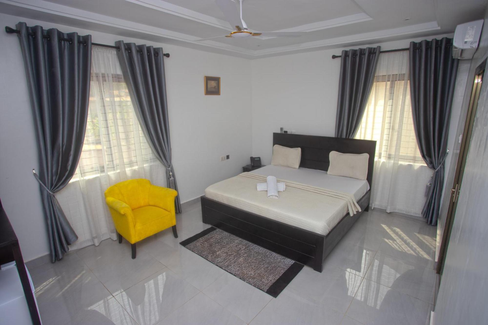 Labev Hotel Kumasi Esterno foto