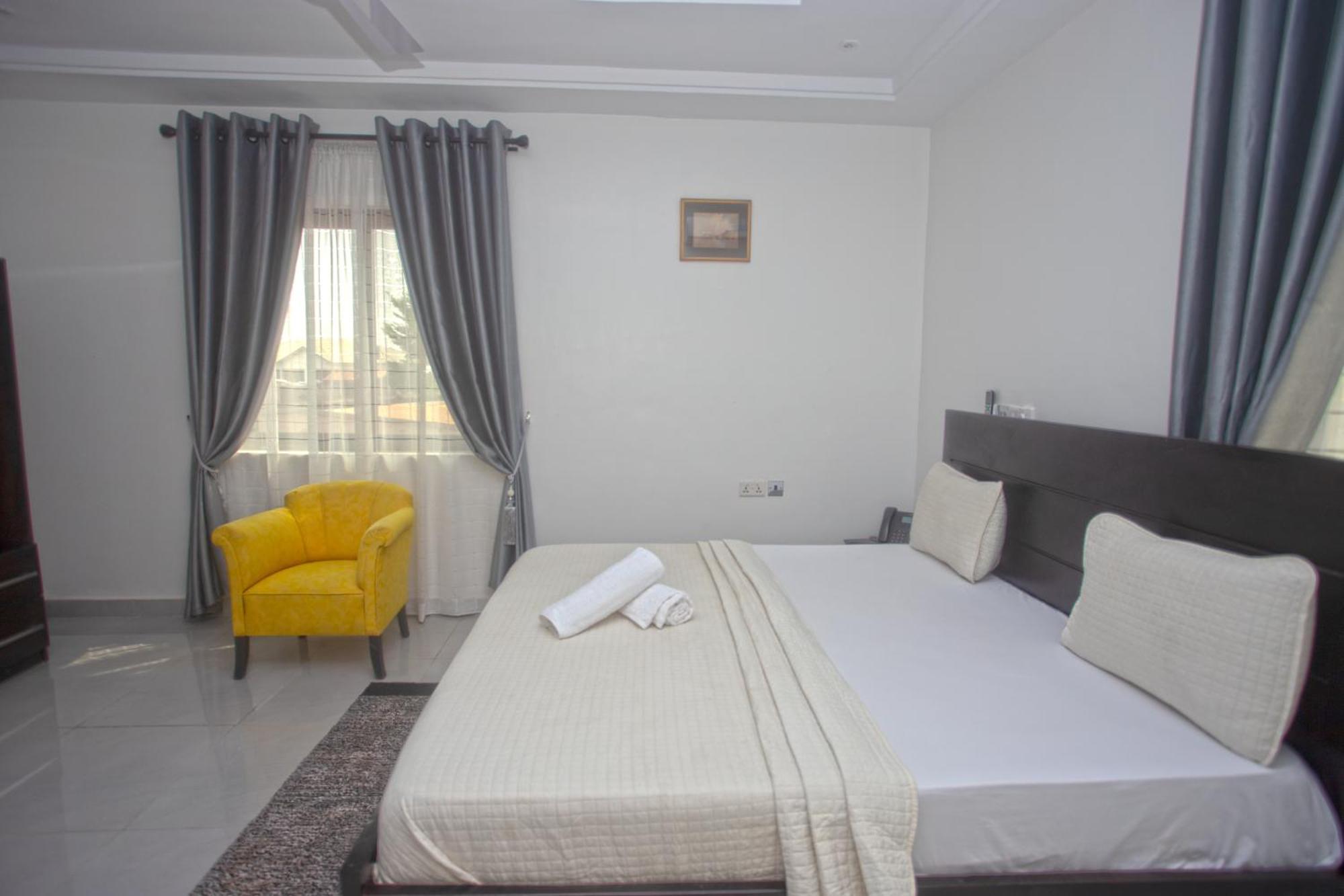Labev Hotel Kumasi Esterno foto