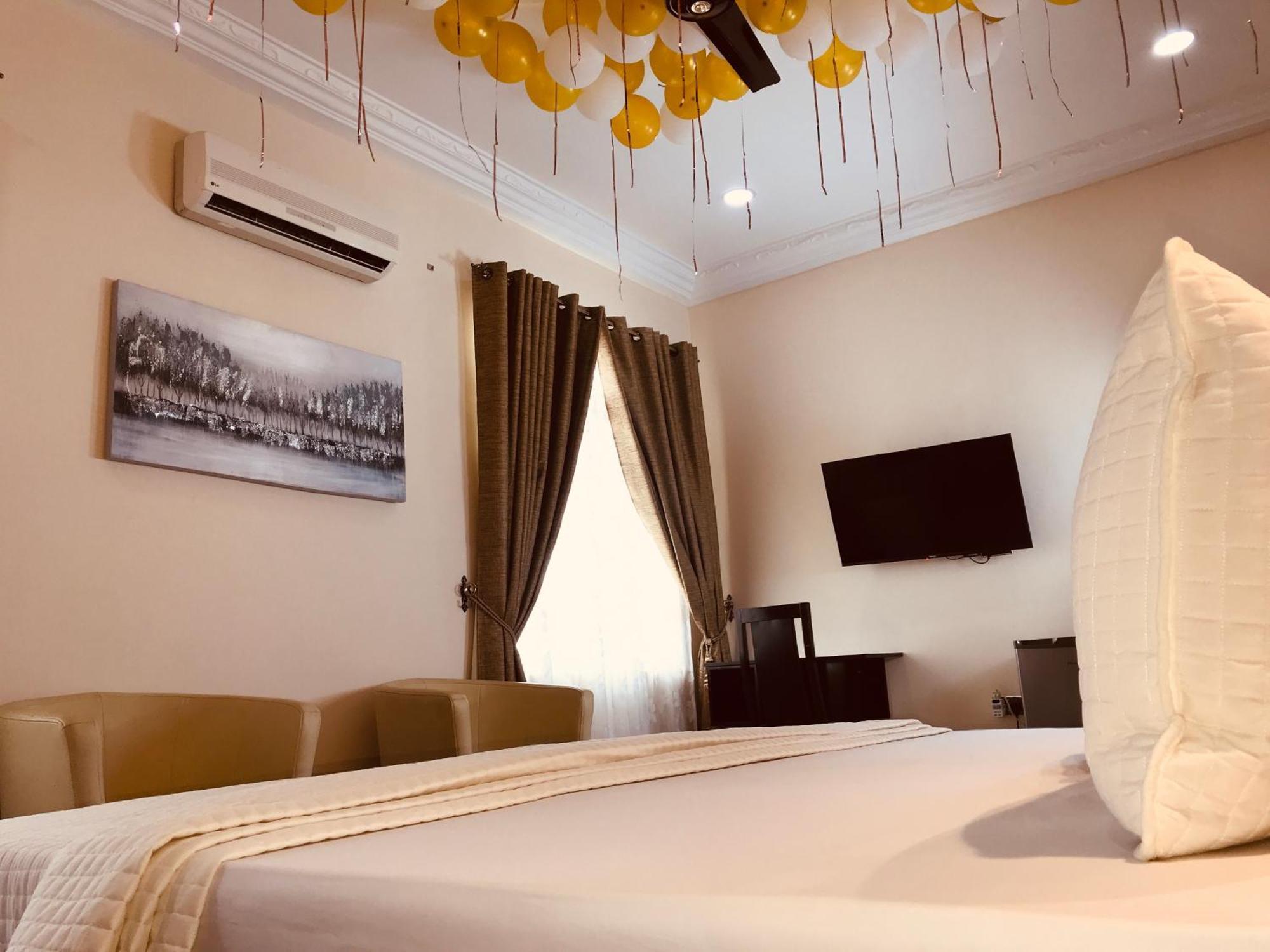 Labev Hotel Kumasi Esterno foto